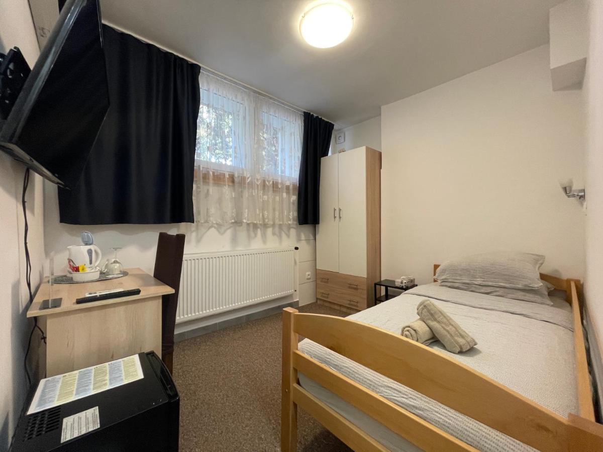 M-Blok Hotel Zagreb Luaran gambar